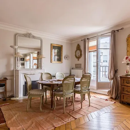 Apartment Veeve - Charming Mirabeau Paris