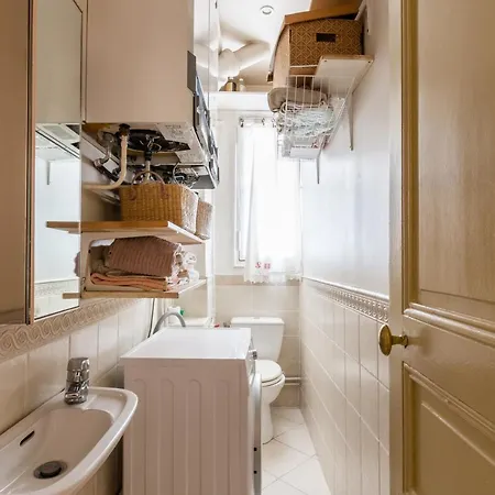 Apartment Veeve - Charming Mirabeau Paris